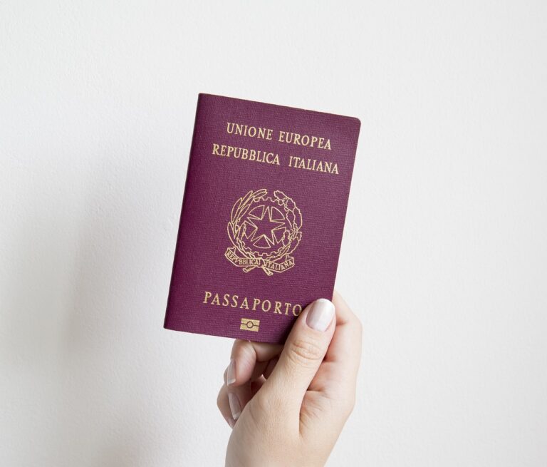COSA FARE PER FARE PASSAPORTO
