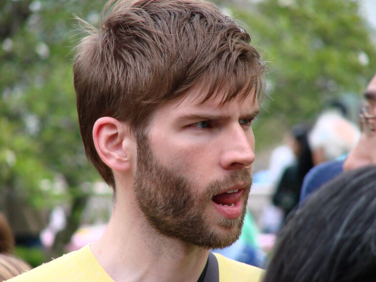 FOTO PASSAPORTO CON BARBA