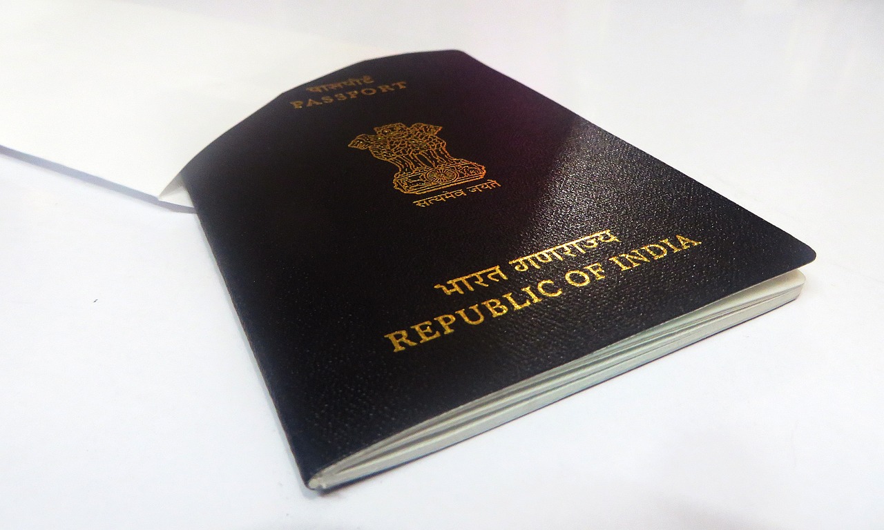 PER ANDARE IN INGHILTERRA SERVE PASSAPORTO