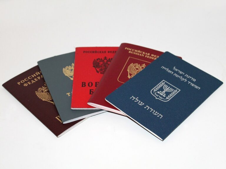 PER VIAGGIARE IN INGHILTERRA SERVE IL PASSAPORTO