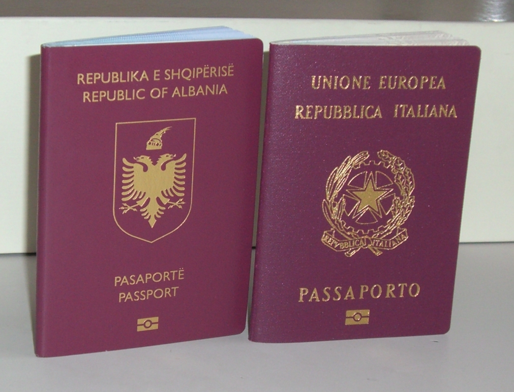 COSA BISOGNA FARE PER OTTENERE IL PASSAPORTO